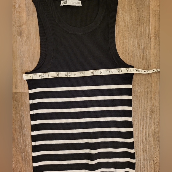 Zara  Striped Knit Sleeveless Top Size Large Black & White ( Instagram Favorite) - Picture 9 of 11